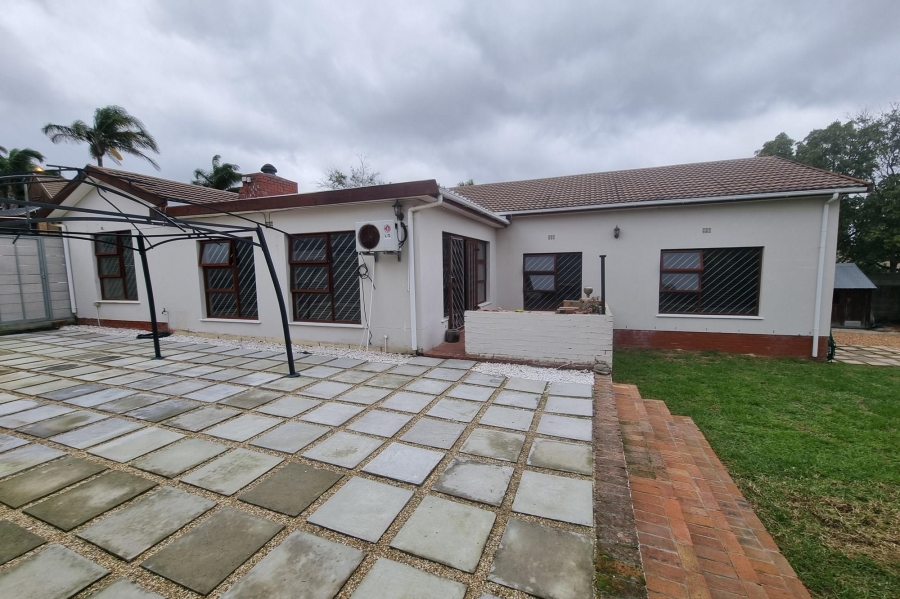 To Let 3 Bedroom Property for Rent in Vredekloof Western Cape